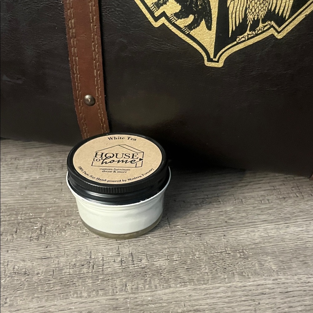 White Tea Scented 100% Soy Candle